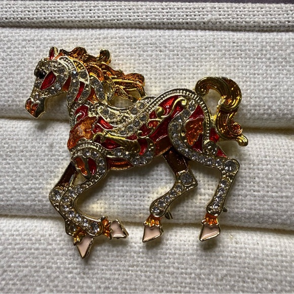 Source unknow Jewelry - 🧚🏻‍♀️ Year of the Fire Horse Brooch Gold Tone Rhinestone Carousel Horse Pin